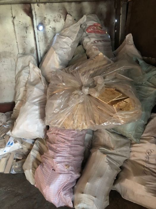 Дрова, остатки от мебели