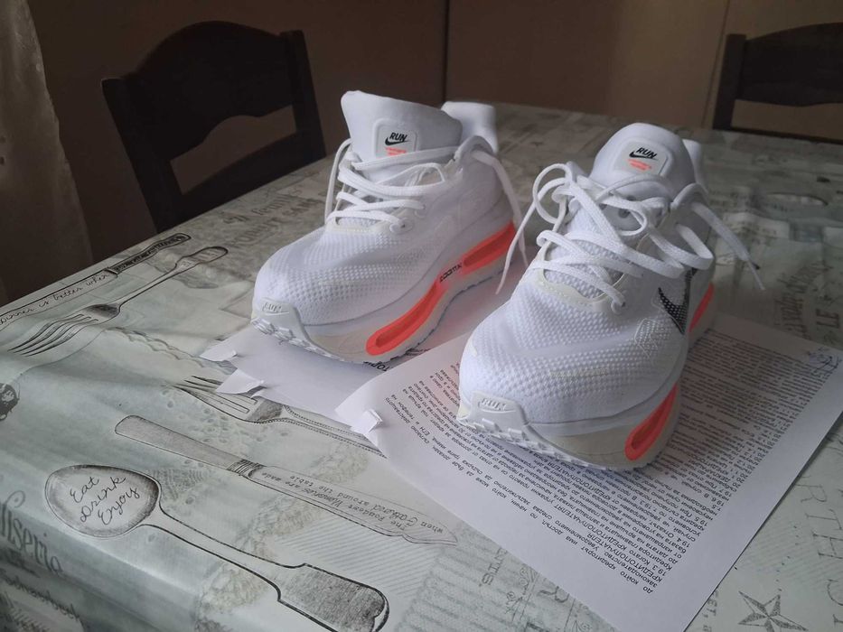 Маратонки Nike Vomero