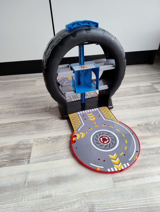 Пuста ,камион,изтрелвачка  hot wheels  monster jam-monster truck