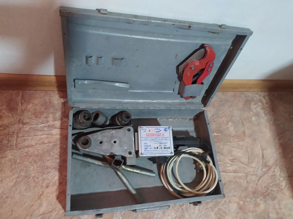 Продам рабочий мощный утюг для пластика