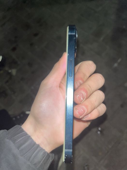 Продам айфон 13 на 128гб