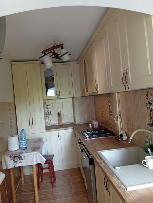 Apartament 3 camere de inchiriat