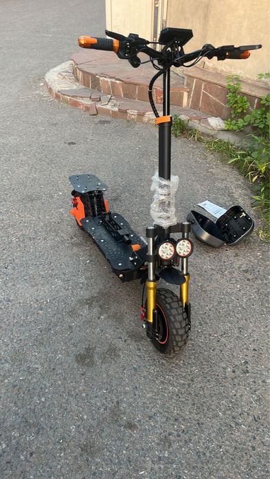 Электросамокат Kugoo m5 pro. Пробег 55 км. Купил недавно.