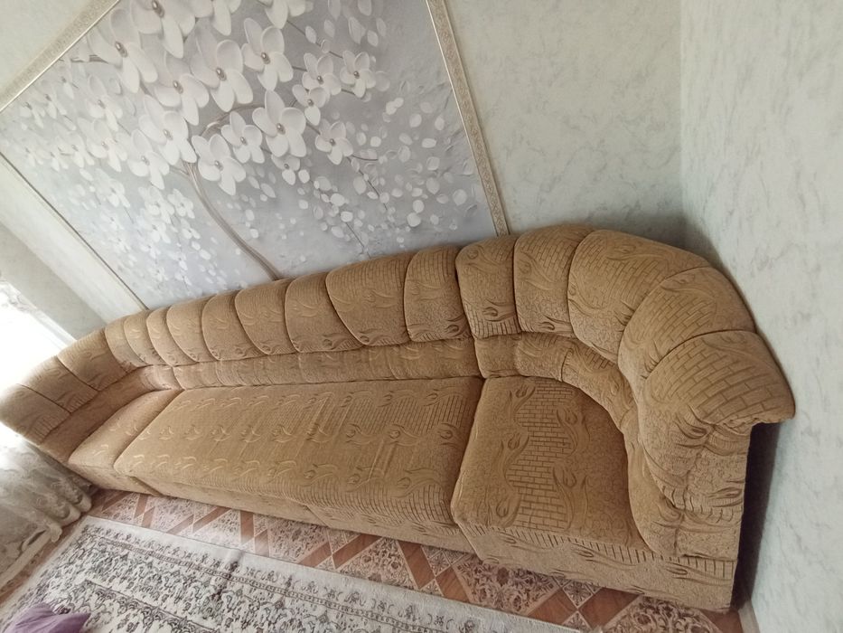 Продаётся угловой диван
