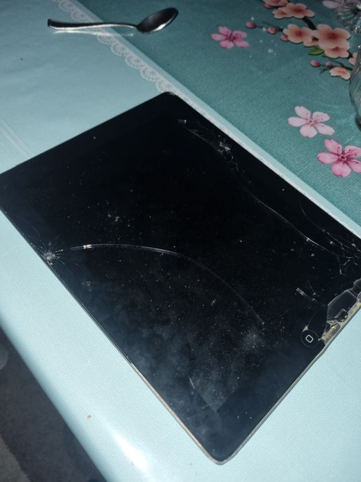 iPad 2 продаетсяСРОЧНЬО СРОЧНО!!