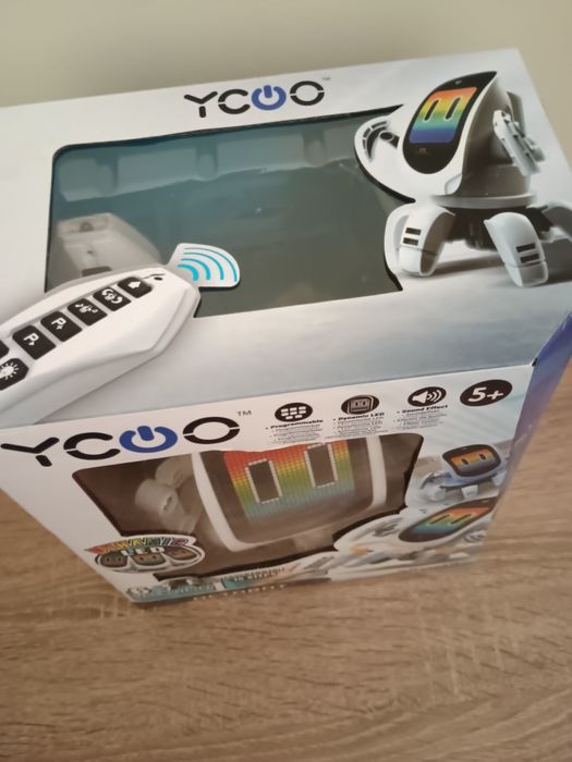 Играчка робот октобот НОВ