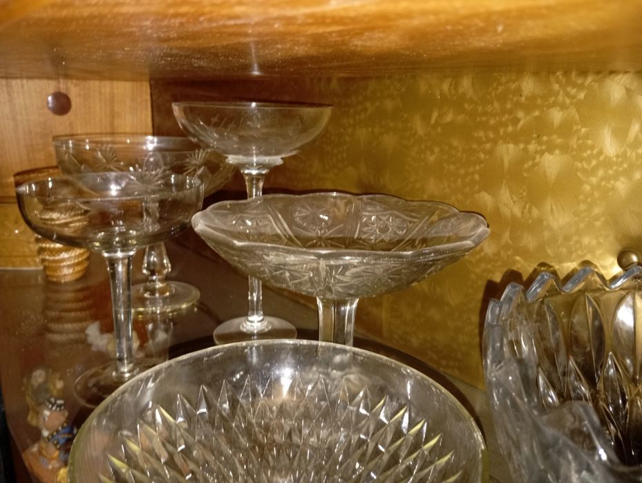 Конфетницы и под фрукты на ножке советские