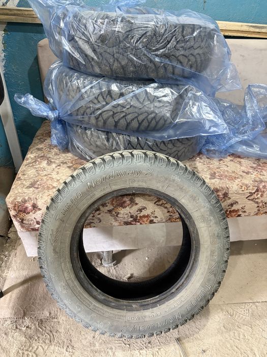 Продам зимние шины Р14