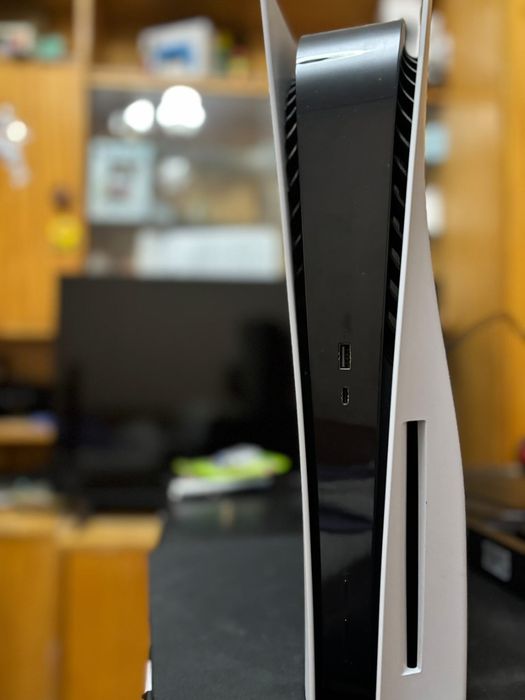 Playstation 5 и контролер