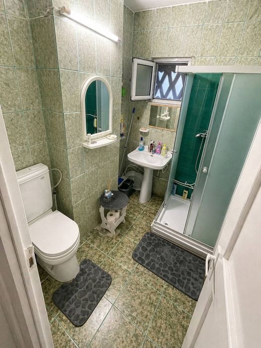 Vând apartament 2 came in centrul  orașului Pitești