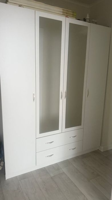 Продам шкаф 4 дверный