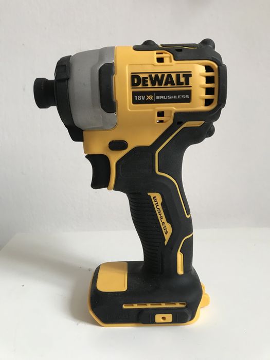Безчетков акумулаторен ударен винтоверт  /ИМПАКТ/ DEWALT DCF809 TY2