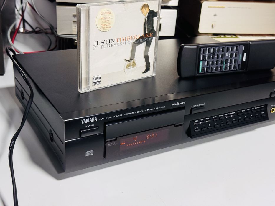 CD-player de fidelitate YAMAHA CDX-890,telecomandă,Pro-Bit, Repeat