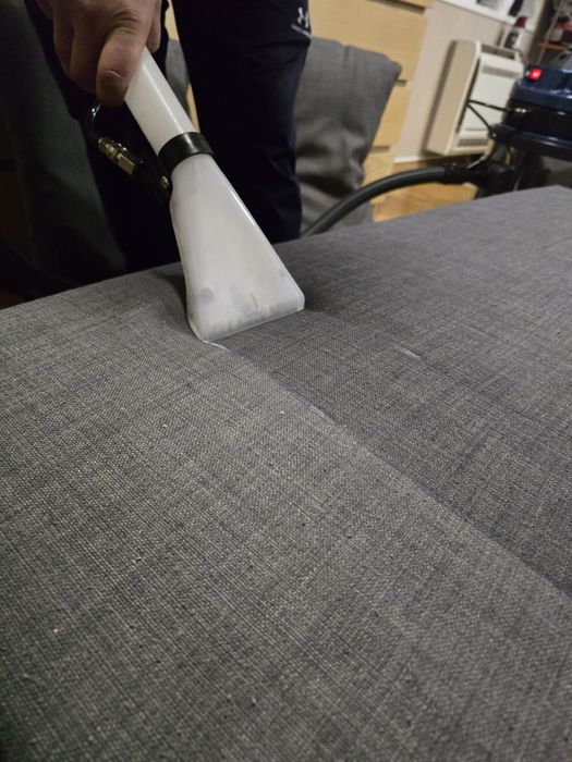 ПОД НАЕМ! Професионална машина за пране на мека мебел RIO и KARCHER