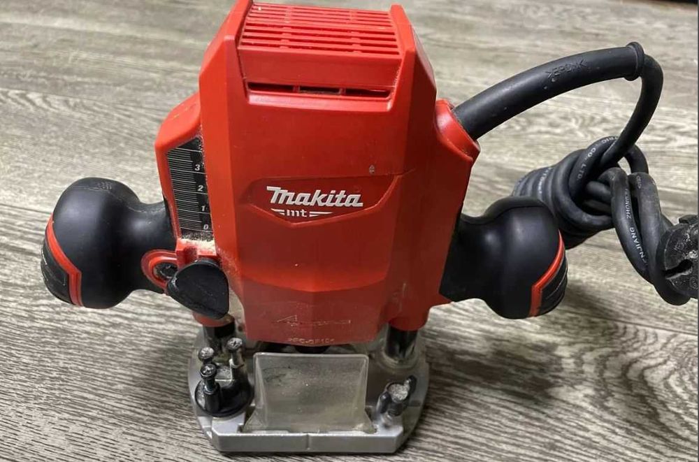 Фрезер Makita MT M3601, (фреза): 70 у.е. - Электроинструмент Ташкент на Olx