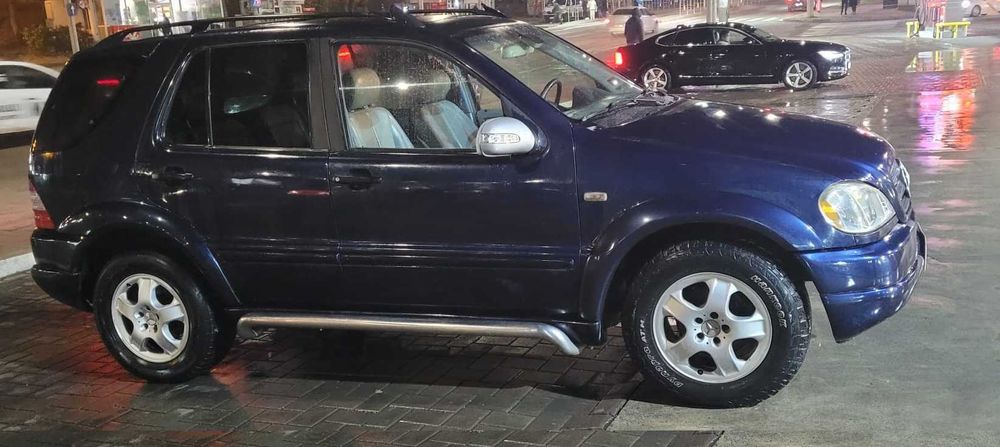 De vanzare Mercedes Ml 270(163w) full AMG  (4X4) -fara fiscal