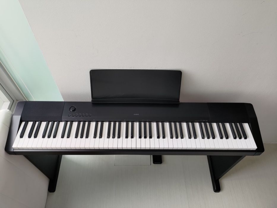 Дигитално пиано Casio CDP-120 – 88 клавиша, със стойка и педал
Продава
