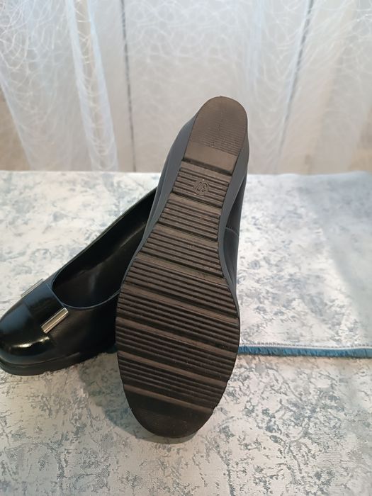 Продам туфли женские