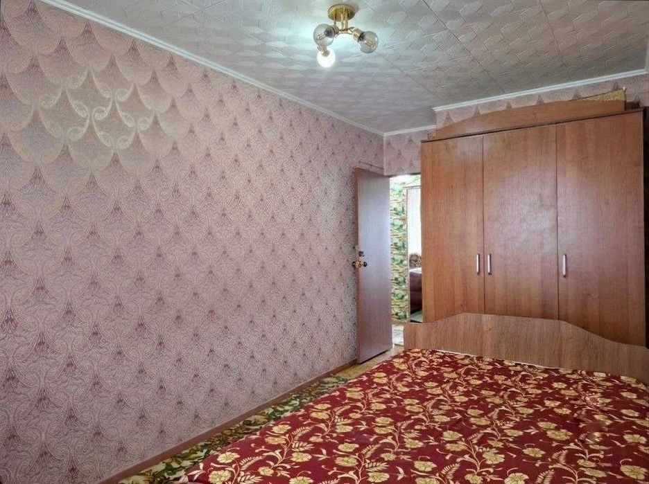 В продаже 4-комнатная квартира.