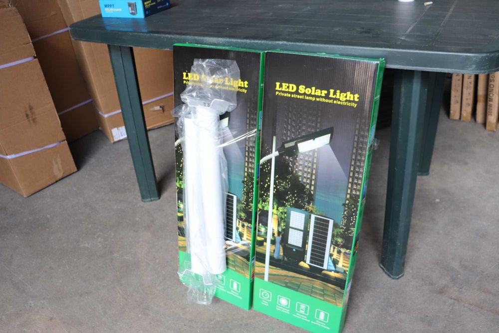 Lampa LED cu panou solar iluminat stradal 200W, 6500K