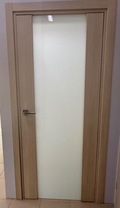 Безфалцова врата Евростил капучино със закалено стъкло