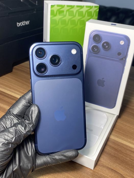 iPhone 17 Pro • 256 GB • Deep Blue