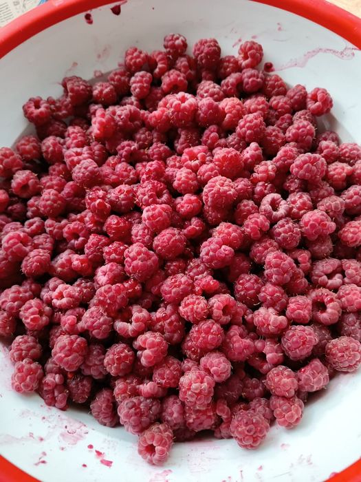 Варенье малиновое, клубника