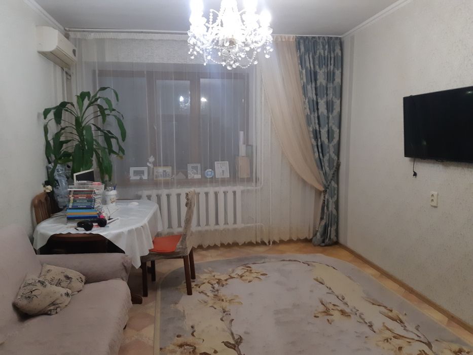 Продам  2 ком блогустроенный квартиру.