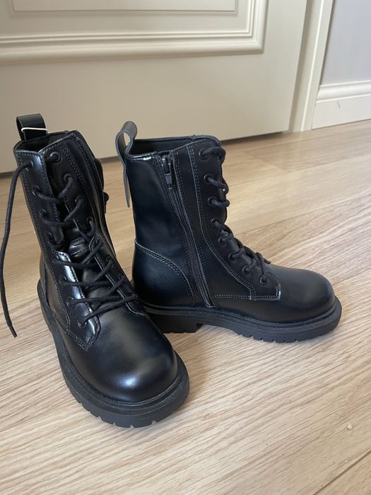 Продаю новые ботинки zara