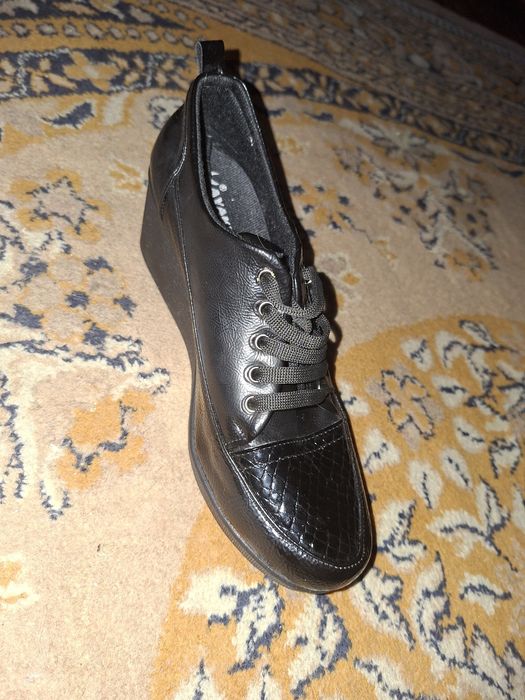 Pantofi siret ,pantofi cu toc