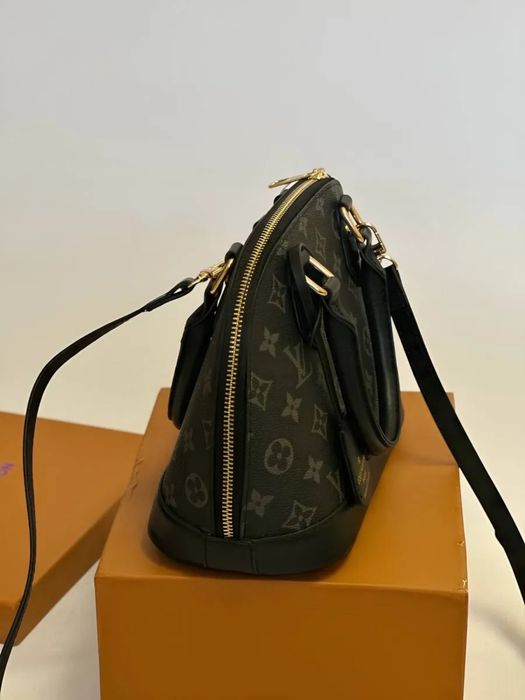 Сумка Louis Vuitton Alma