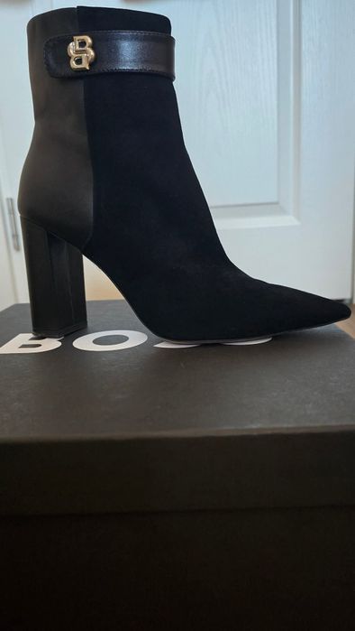 Продавам дамски боти Boss