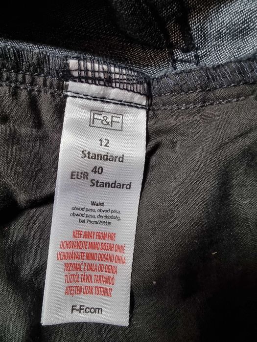Jeanşi drepti cu stretch marimea 40