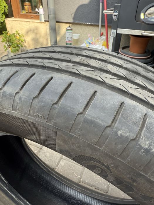 Vand 4 couciucuri Continental 215/60/18