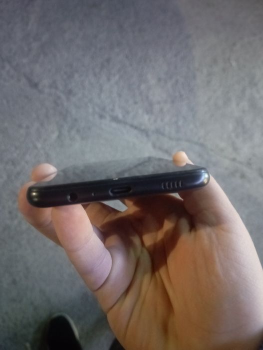 Samsung A12 32gb holati yahshi