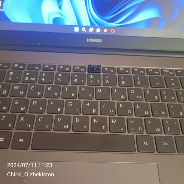 Honor 8/256GB xolati zur yangidek