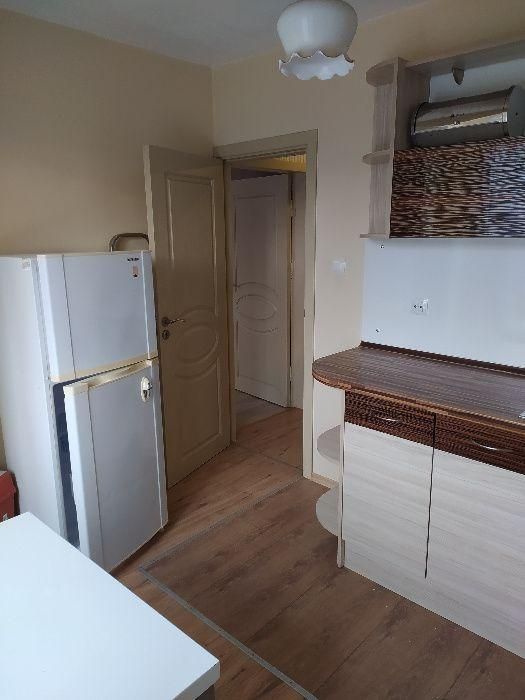 Дава се под наем Двустаен апартамент в Варна, Левски - 65 кв.м за 383 € - Снимка #2