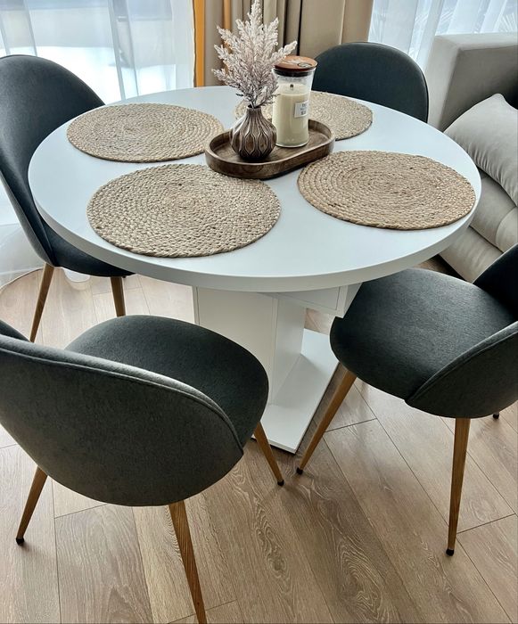 Разтегателна трапезна маса