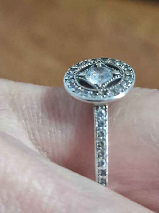 Продам кольцо серебряное