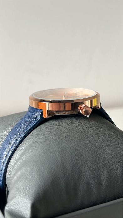 Дамски часовник Christian Lacroix