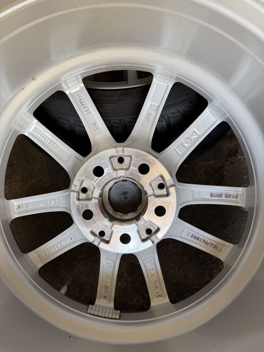 Roti Bmw Style 778 ,Seria 3 G20,G21 ,Seria 4 G22 ,G23 ,Seria 5 G30, 31 , Seria 2 G42 , X1 + anvel iarna 225/50/17 , Pirelli ,7 mm , DOT 2025 !