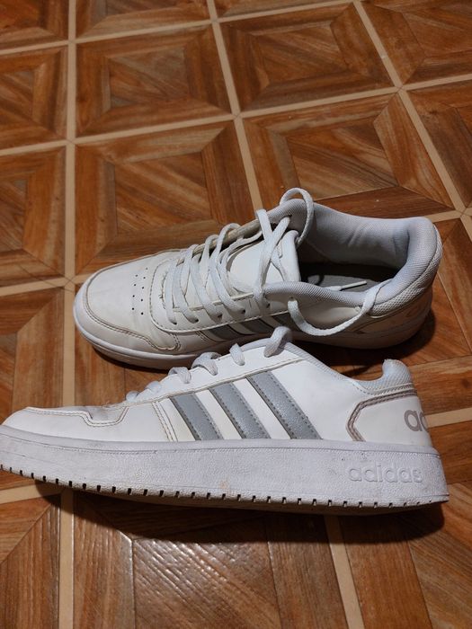 Кроссовки  Adidas женские