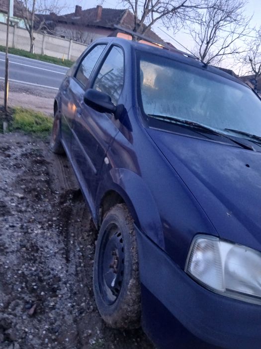 Se vinde pentru dezmembrari dacia logan 1