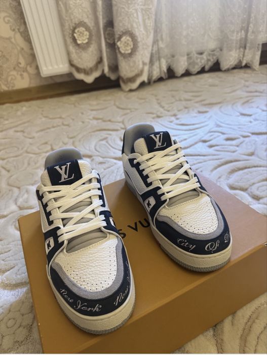 Adidasi Louis vuitton