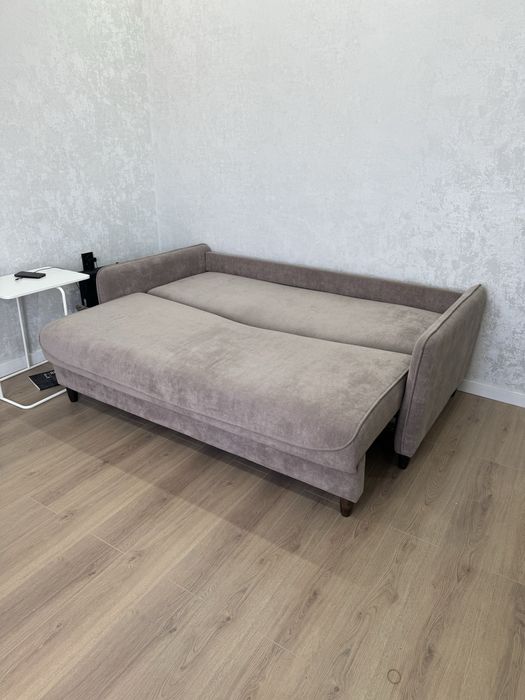 Срочно продаю диван