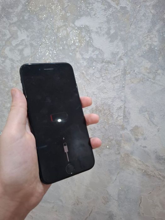 Срочно Продам Айфон 7