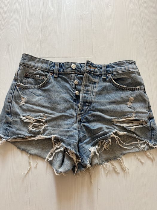 Къси панталонки ZARA