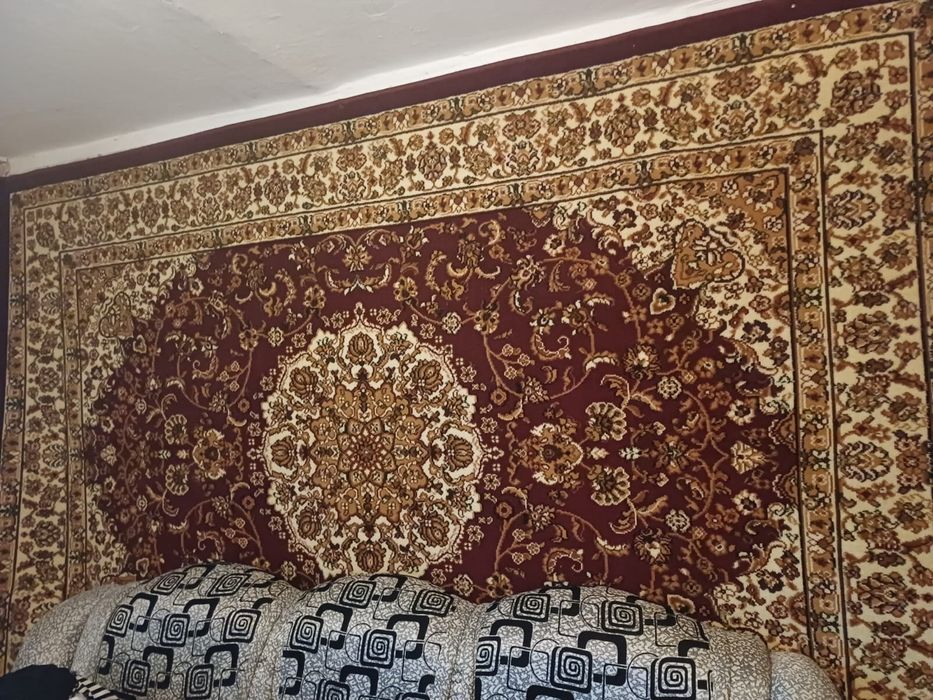 Продам два дивана, плита, и ковер