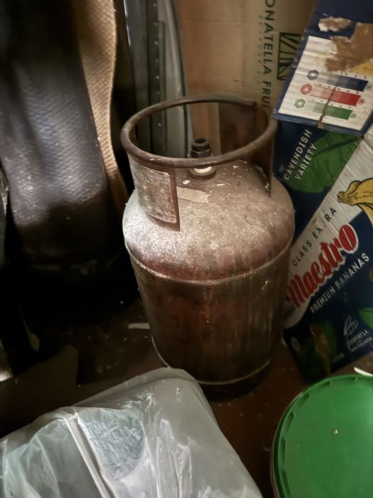 Продам газ балон