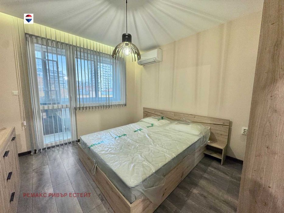 Дава се под наем Тристаен апартамент в Русе, Широк център - 110 кв.м за 790 € - Снимка #10